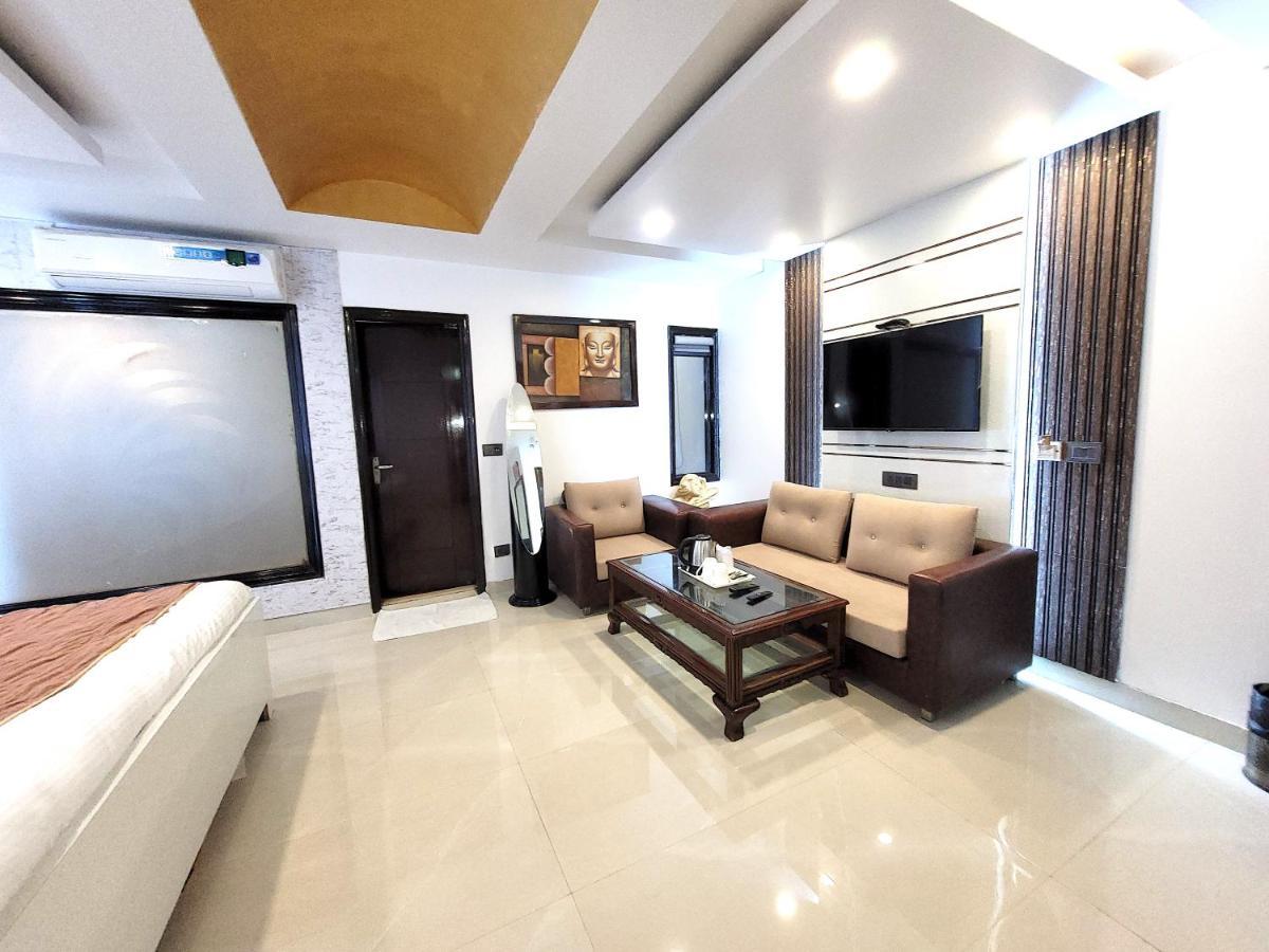 Hotel The Daanish Residency - Karol Bagh Нью-Дели Экстерьер фото