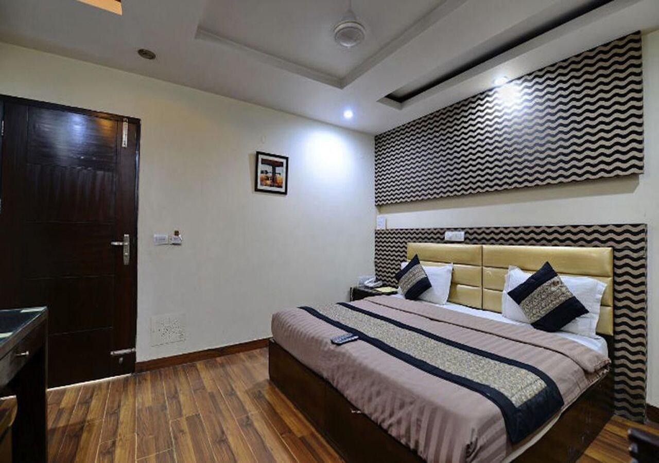 Hotel The Daanish Residency - Karol Bagh Нью-Дели Экстерьер фото