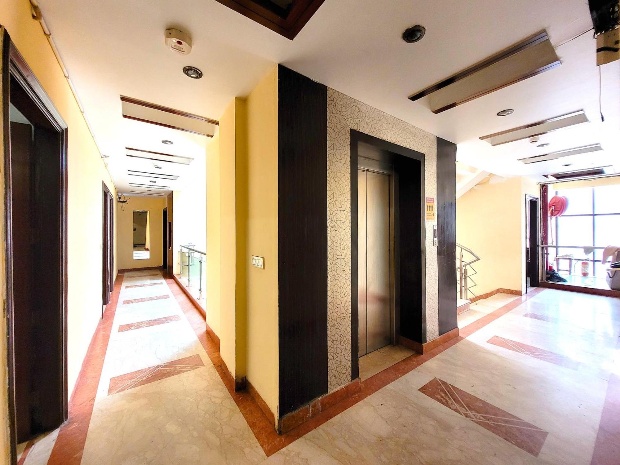 Hotel The Daanish Residency - Karol Bagh Нью-Дели Экстерьер фото