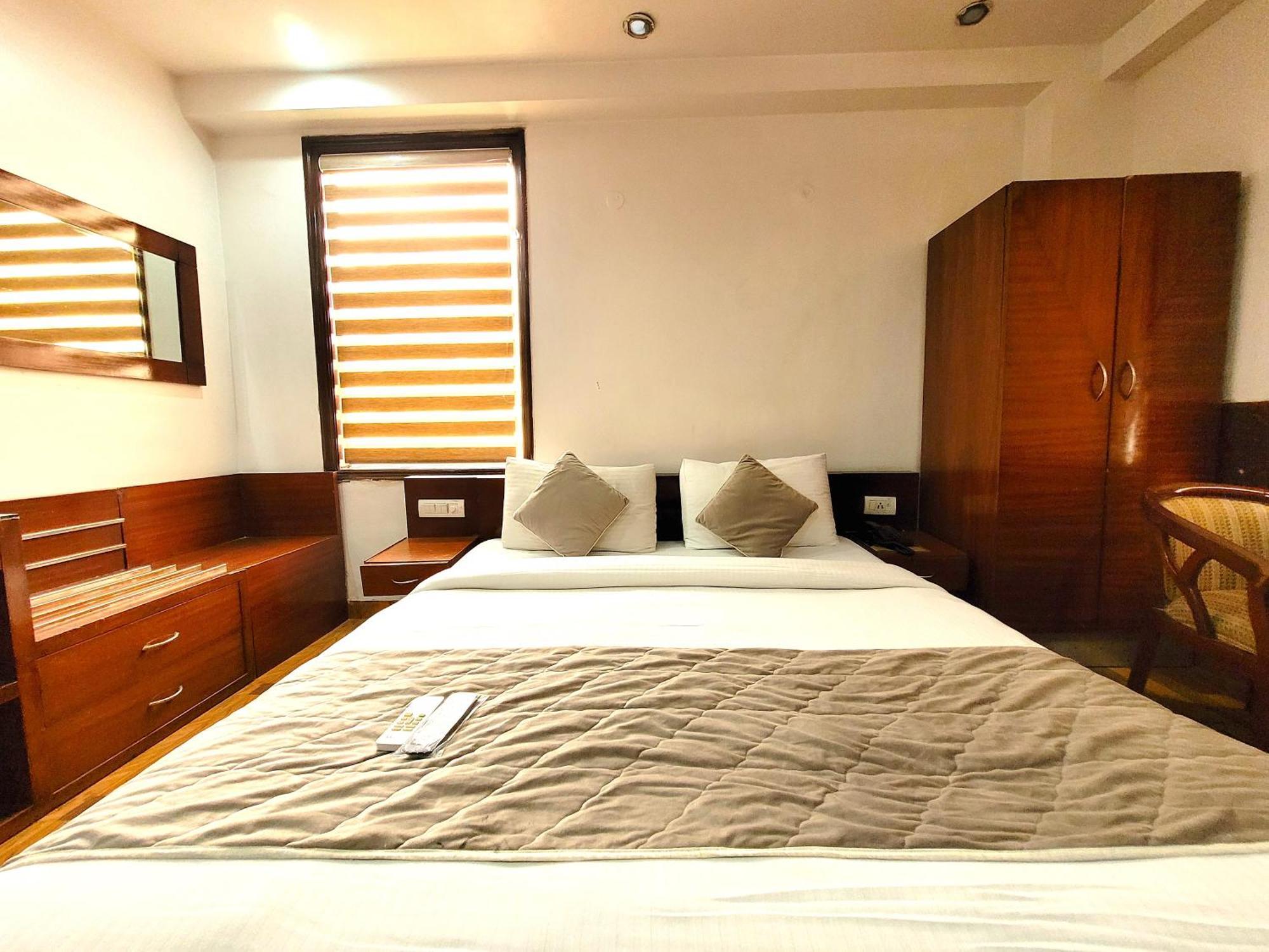 Hotel The Daanish Residency - Karol Bagh Нью-Дели Экстерьер фото