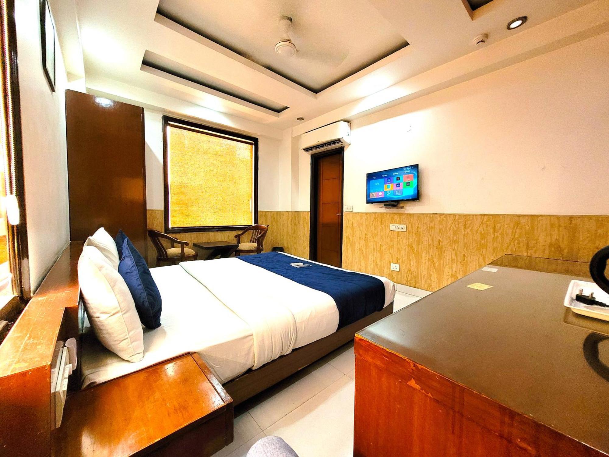 Hotel The Daanish Residency - Karol Bagh Нью-Дели Экстерьер фото