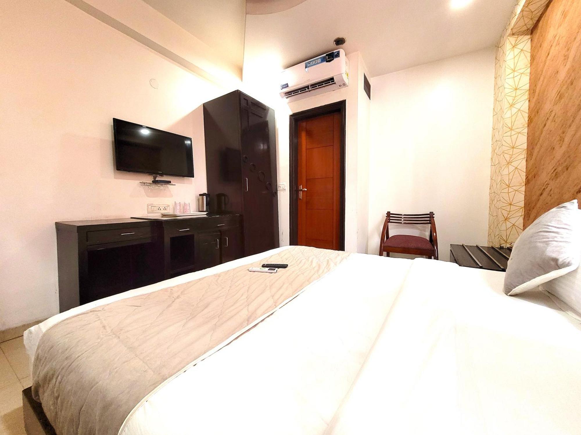 Hotel The Daanish Residency - Karol Bagh Нью-Дели Экстерьер фото